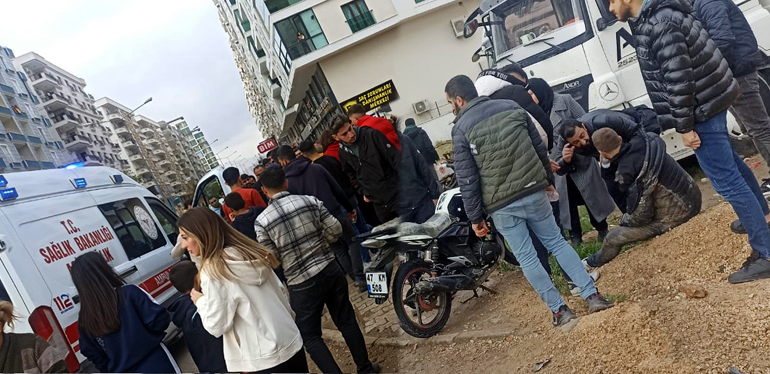 Otomobil ile çarpışan Motosiklet üzerindeki 2 kişi yaralandı