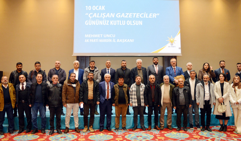 AK Parti İl Başkanı Uncu gazetecilerle bir araya geldi