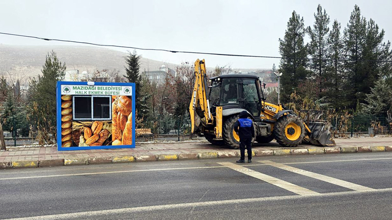 Mazıdağı’nda Halk ekmeği satışının yapılacağı büfeler yerleştirildi