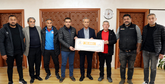 Amatör spor kulüplerine 300 bin lira nakdi destek!