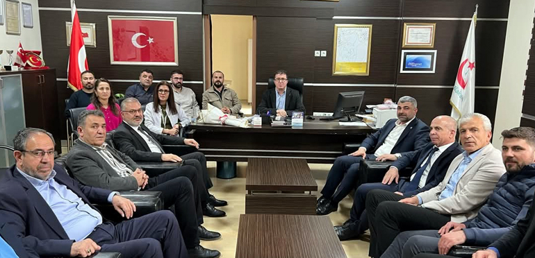 Milletvekili Kılıç’tan Kızıltepe Devlet Hastanesine Tıp Bayramı Ziyareti