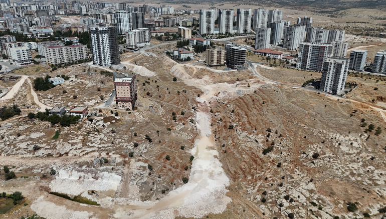 Vali Ozan Caddesi’nin Yükünü Azaltacak Alternatif Yol İçin Çalışmalar Başladı