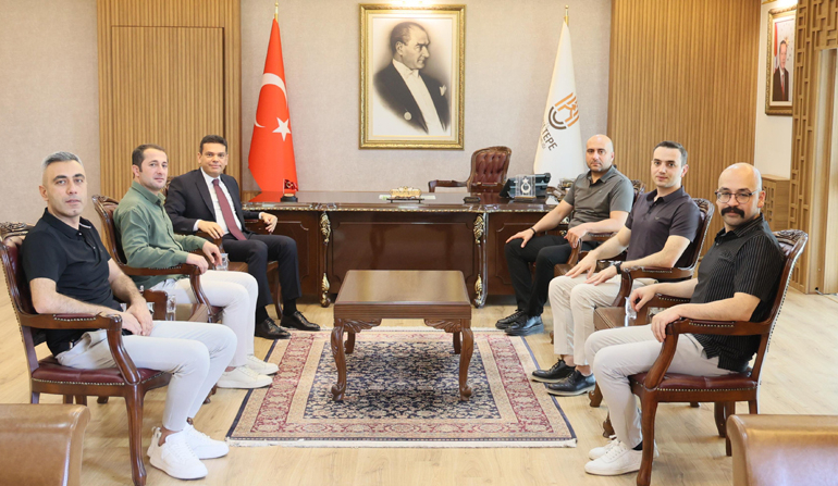 Tayini çıkan Hakim ve Savcılar Kaymakam Şahin’e veda etti