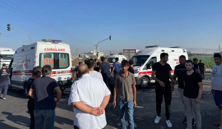 Toplu taşıma kazasında yaralananlardan bir kisi hayatını kaybetti