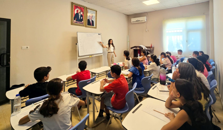 Kızıltepe Belediyesi’nin açtığı İngilizce kursları başladı