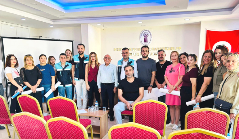 Kadın kuaförleri ve cilt bakım güzellik salonlarına Hijyen ile iş ve halk sağlığı eğitimi verildi