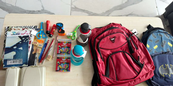 Umut Kervanı’ndan Kızıltepe’de ihtiyaç sahibi ailelere kırtasiye yardımı