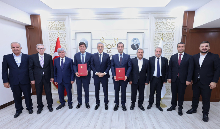 Hayırsever İş adamı Özel, ilçesine1 Öğretmenevi ve 2 Yeni Okul Kazandırıyor