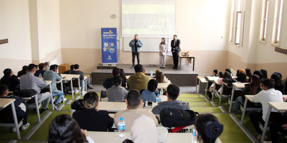 Dicle Elektrik’ten Üniversite Öğrencilerine Kariyer Desteği