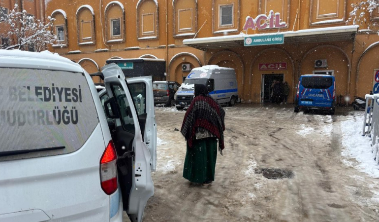 Zabıta Ekipleri Mahsur Kalan Vatandaşların Yardımına Koştu