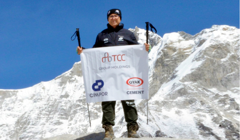 Turan,  Everest Base Camp Tırmanışını Başarıyla Tamamladı