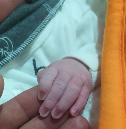 Kızıltepe de yeni yılın ilk bebeği gece yarısında dünyaya geldi 