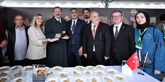 Mardin yöresel gastronomi stantı Ankara’da yoğun ilgi gördü