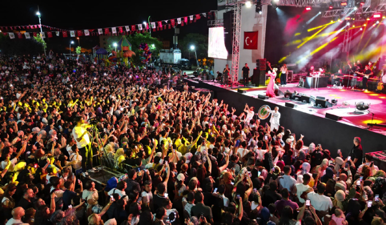 Yeşilli Kiraz Festivali, Funda Arar-2